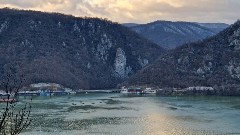 Decibelova glava, Djerdap